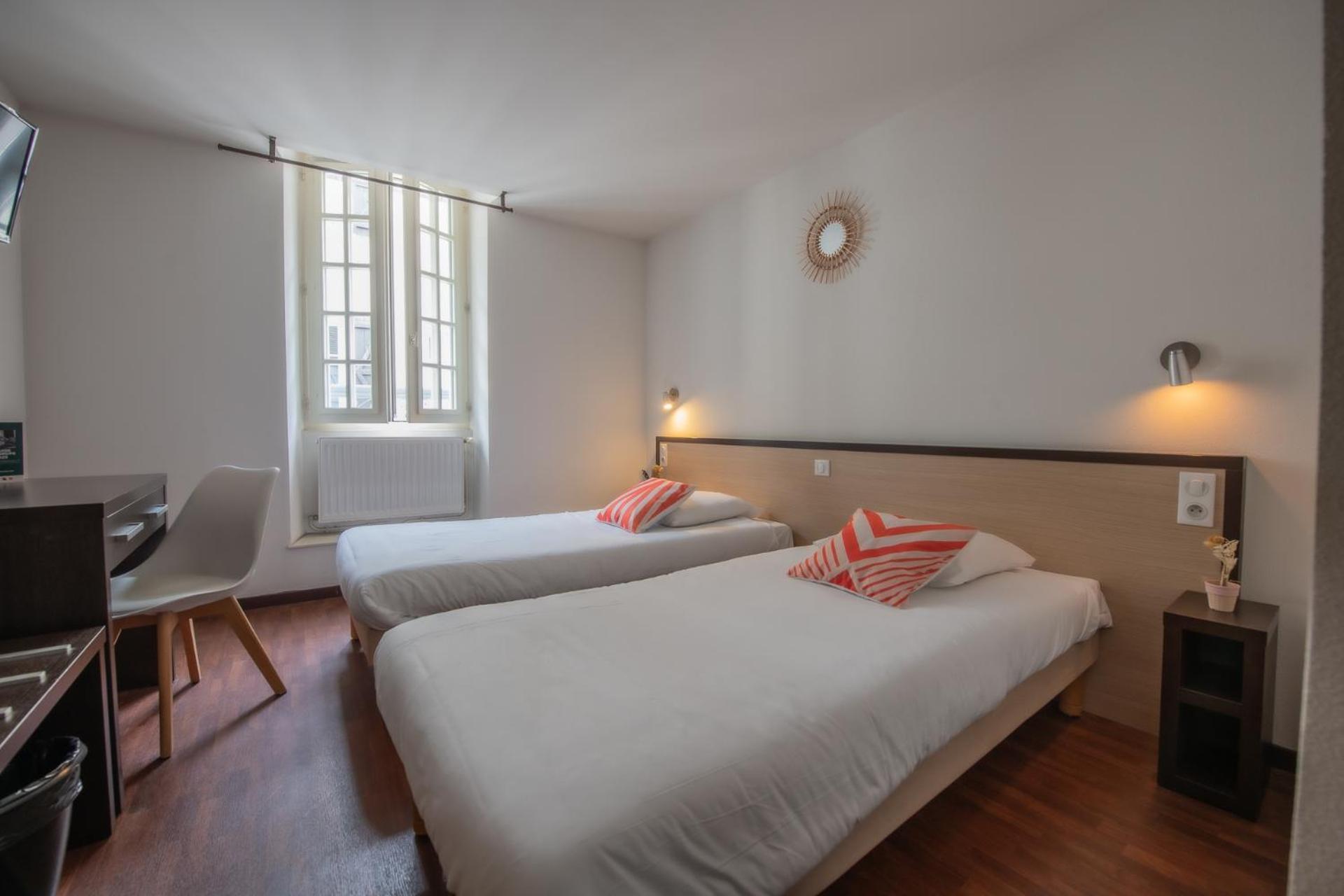 Logis Hotel Le Commerce Navarrenx Exterior photo