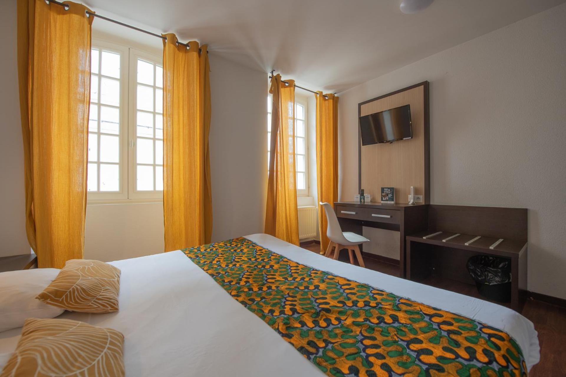 Logis Hotel Le Commerce Navarrenx Exterior photo